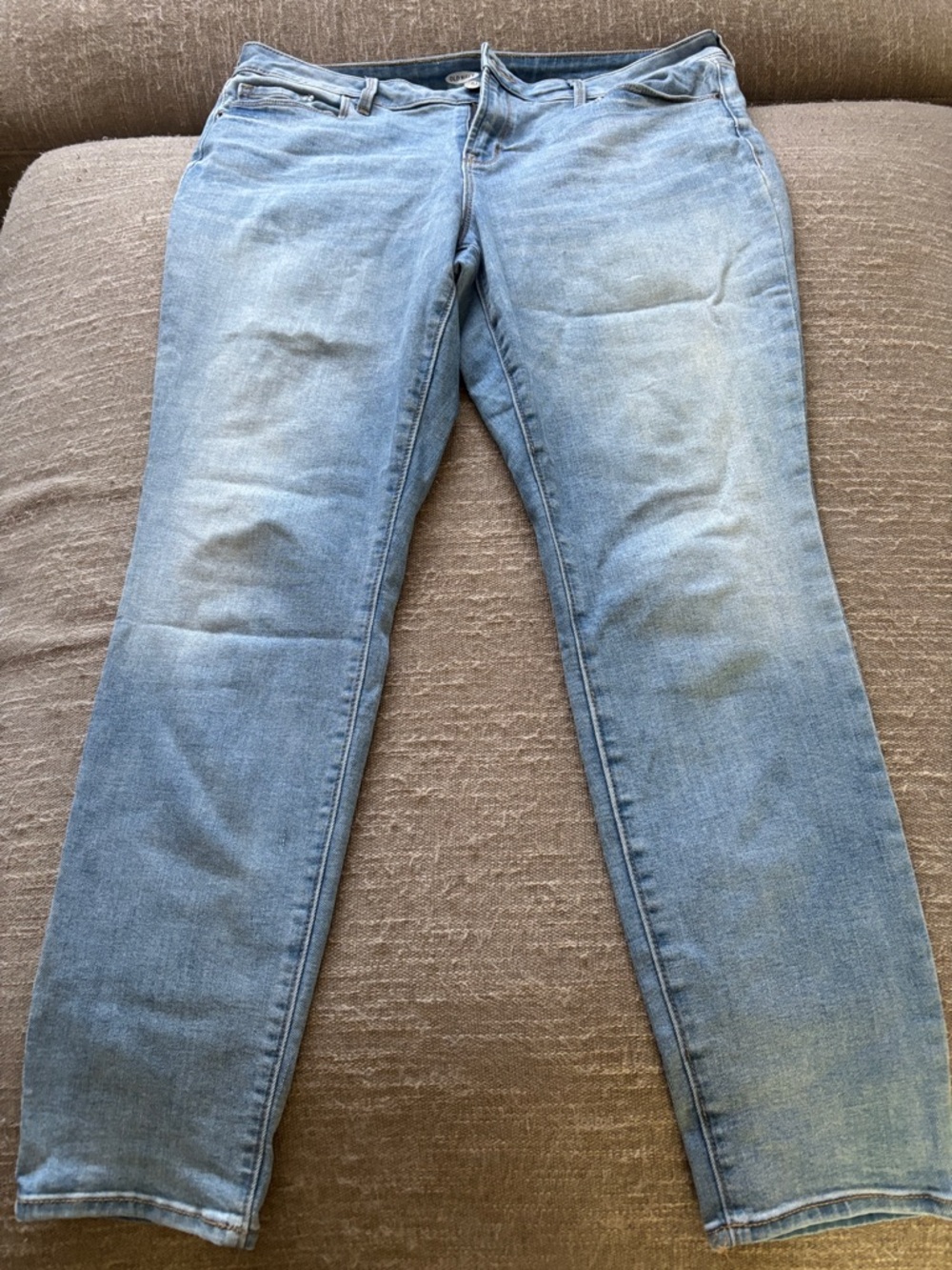 Old Navy Light Wash Straight Leg Jeans - Women